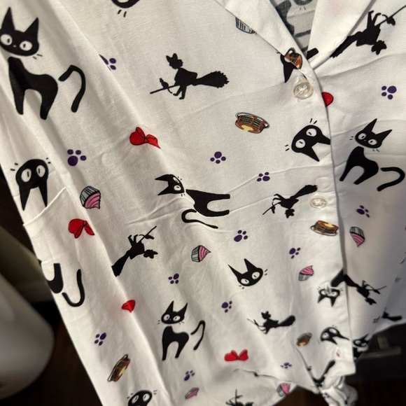 Kiki's Delivery Servicr Cat Print Sleeveless Top - White - Picture 3 of 3